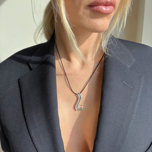 Γούρι Lucky Hook 26 σε Ορείχαλκο με επιμετάλλωση σε Ασήμι 925