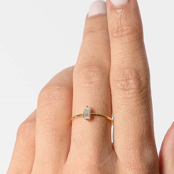 Present Sterling Silver Ring plated in 18K Gold