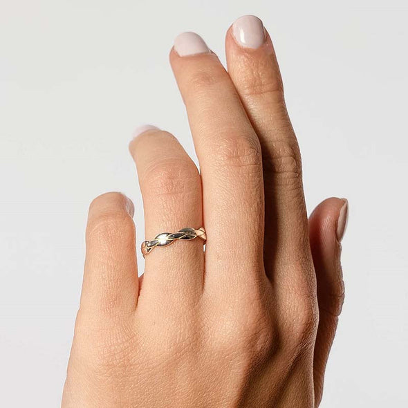 Grace Sterling Silver Ring plated in Rhodium